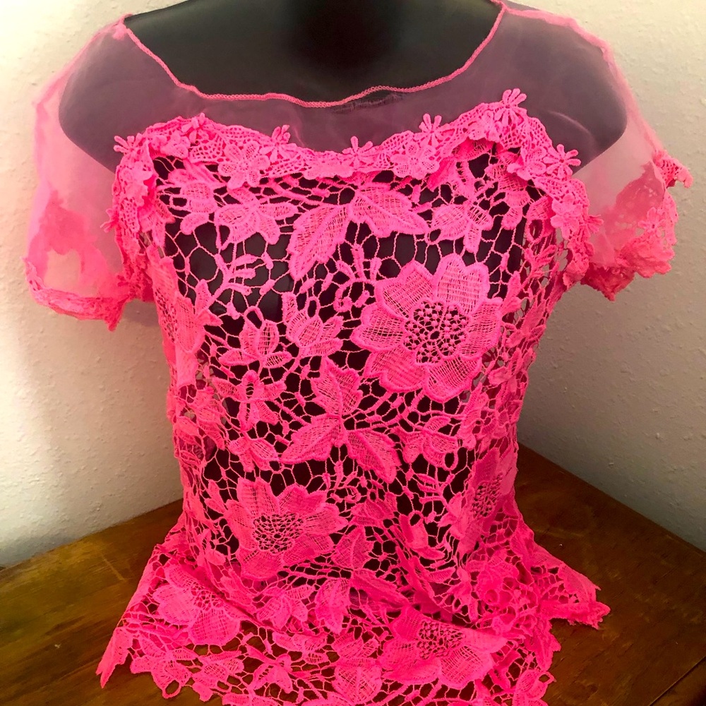 Neslay Design. Size Large. Pink crochet top.